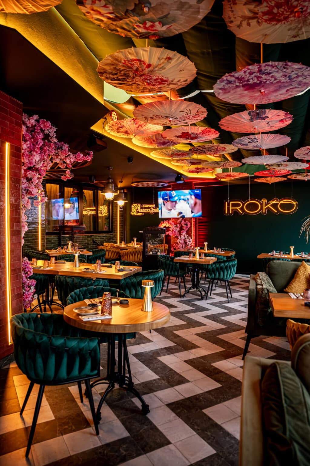 Iroko Palmanova venue hire for groups